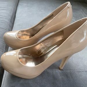Madden girl round toe pumps